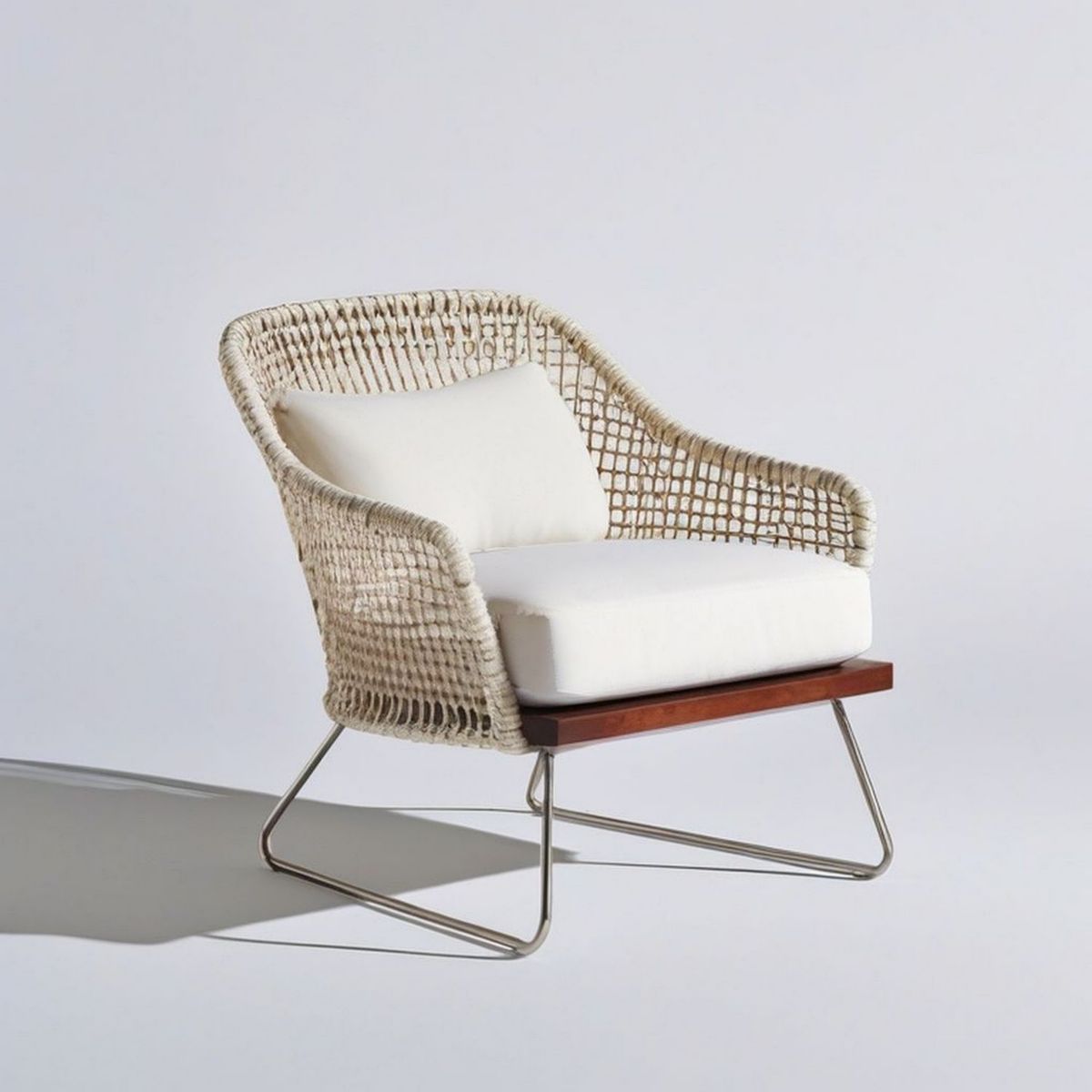 Loungesessel mit Kufenuntergestell, 72 x 78 x 82 cm, Beige/Weiss/Braun/Silber
